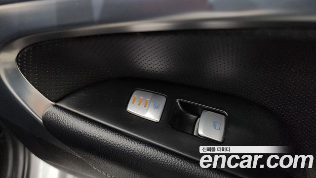 Genesis G70 2.0T AWD Elite 2019 — фото 16