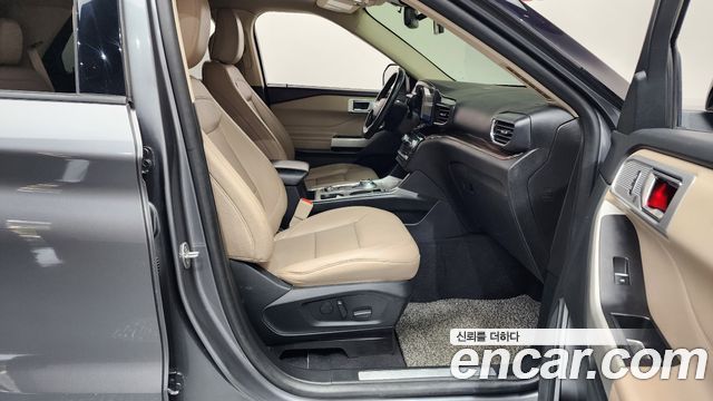 Ford Explorer (VI) 2.3 LimIted 4WD 2021 — фото 11