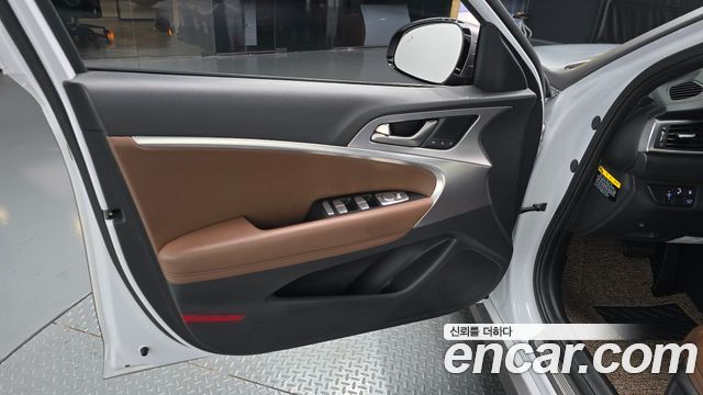 Genesis G70 2.0T AWD Elite 2019 — фото 24
