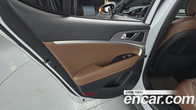 Genesis G70 2.0T AWD Elite 2019 — фото 25