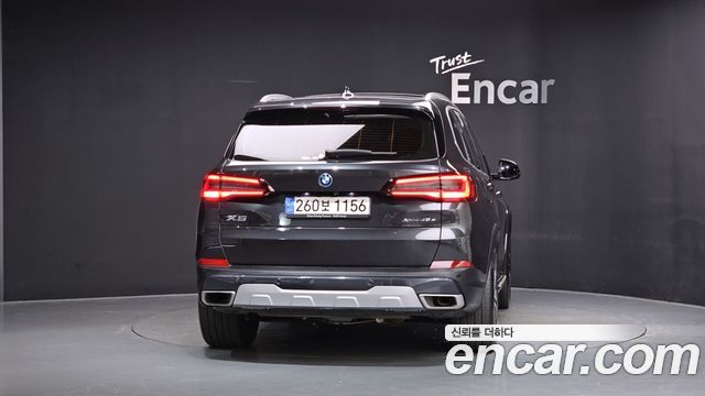 BMW X5 (G05) xDrive 45e xLine 2022 — фото 4