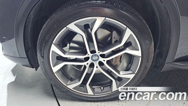 BMW X5 (G05) xDrive 45e xLine 2022 — фото 5