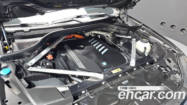 BMW X5 (G05) xDrive 45e xLine 2022 — фото 6