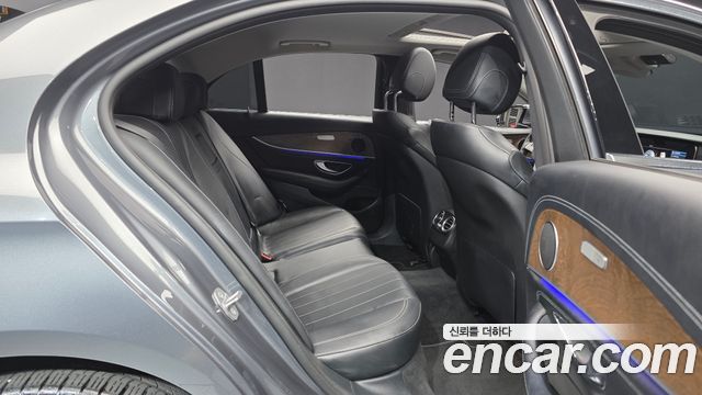 Mercedes-Benz E-Class (W213) E220d 4MATIC Exclusive 2017 — фото 16