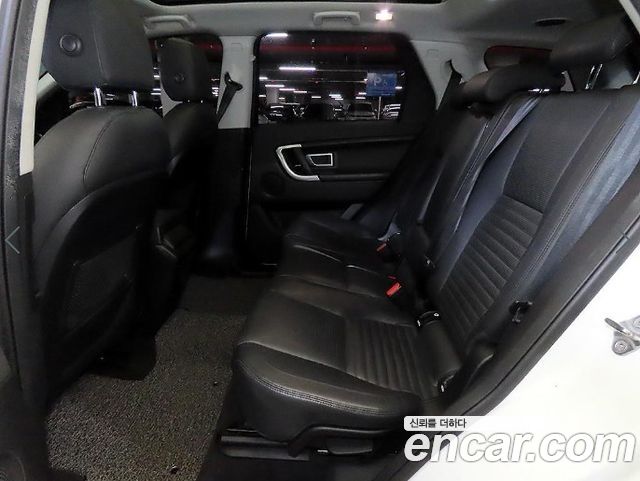 Land Rover Discovery Sport 2.0 TD4 HSE Luxury 2016 — фото 7
