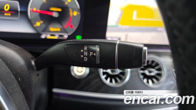 Mercedes-Benz E-Class (W213) E220d Coupe 2017 — фото 9