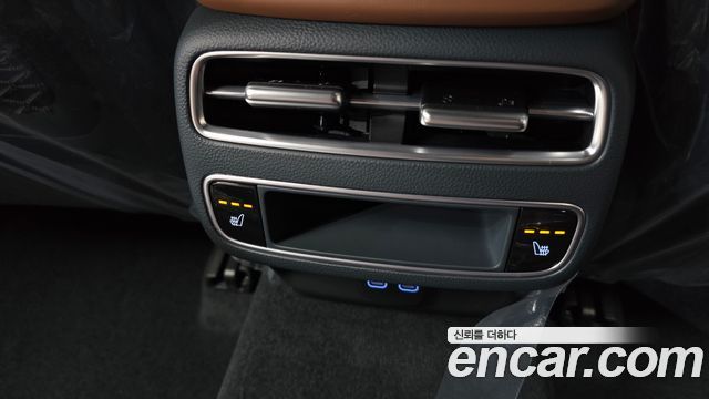 Genesis GV70 2.5T Gasoline AWD 2026 — фото 31