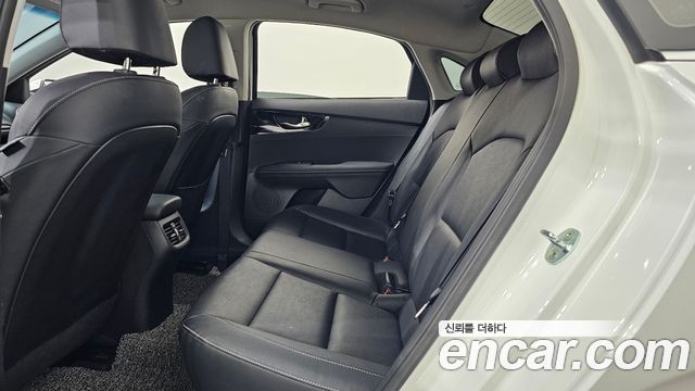 Kia K3 Signature 2021 — фото 12