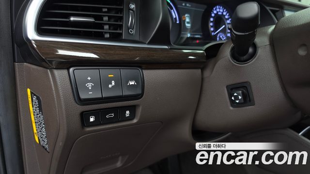 Kia K7 Hybrid Noblesse 2019 — фото 16
