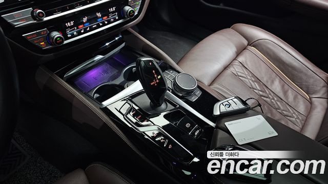 BMW 5 Series (G30) 530e M Sport 2021 — фото 9