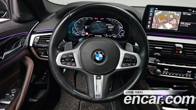 BMW 5 Series (G30) 530e M Sport 2021 — фото 13