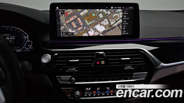 BMW 5 Series (G30) 530e M Sport 2021 — фото 14