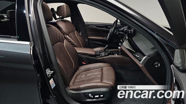 BMW 5 Series (G30) 530e M Sport 2021 — фото 26