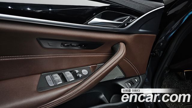 BMW 5 Series (G30) 530e M Sport 2021 — фото 31