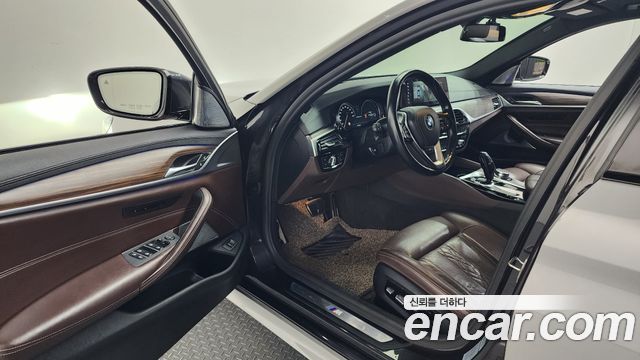 BMW 5 Series (G30) 530i xDrive M Sport Package Plus 2018 — фото 10