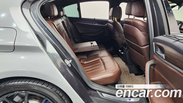 BMW 5 Series (G30) 530i xDrive M Sport Package Plus 2018 — фото 11