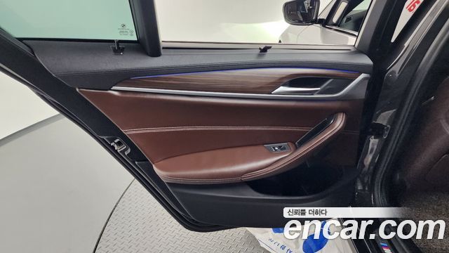 BMW 5 Series (G30) 530i xDrive M Sport Package Plus 2018 — фото 25
