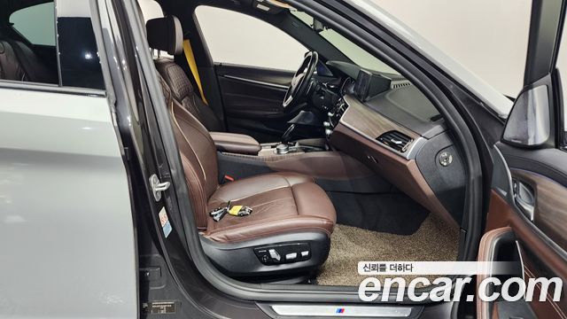BMW 5 Series (G30) 530i xDrive M Sport Package Plus 2018 — фото 26