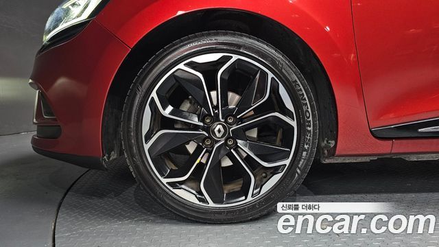 Renault Korea Clio Intens Panoramic 2019 — фото 5