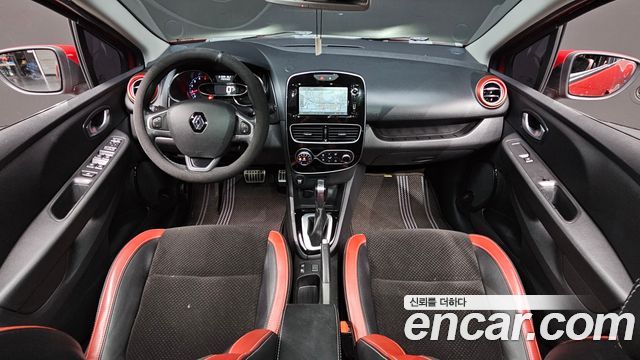 Renault Korea Clio Intens Panoramic 2019 — фото 7