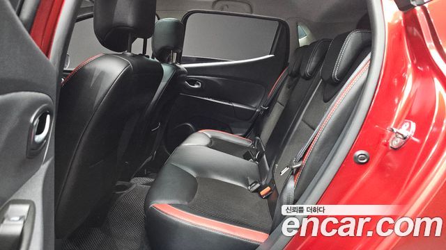 Renault Korea Clio Intens Panoramic 2019 — фото 15