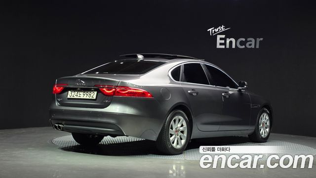 Jaguar XF (X260) 20d Prestige 2017 — фото 2