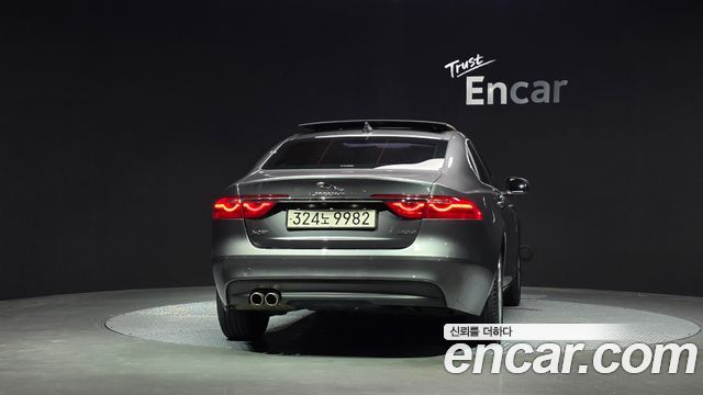 Jaguar XF (X260) 20d Prestige 2017 — фото 4