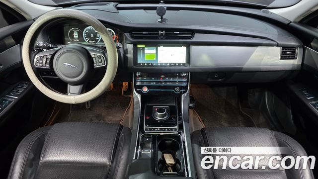 Jaguar XF (X260) 20d Prestige 2017 — фото 7