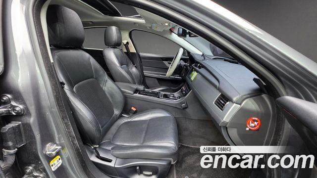 Jaguar XF (X260) 20d Prestige 2017 — фото 10