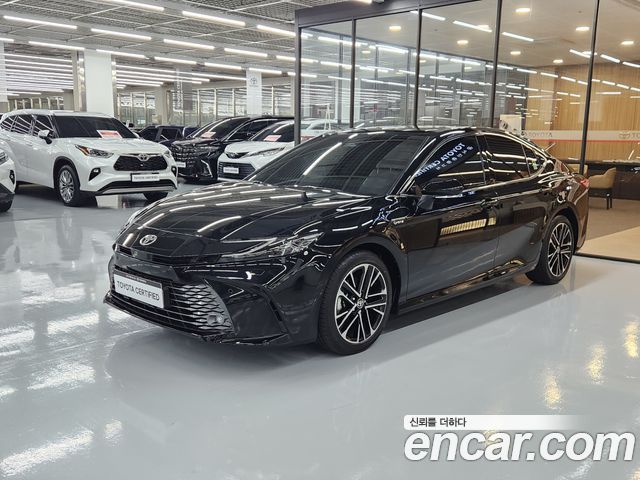Toyota Camry (XV80) 2.5 XLE Premium Hybrid 2025 — фото 1