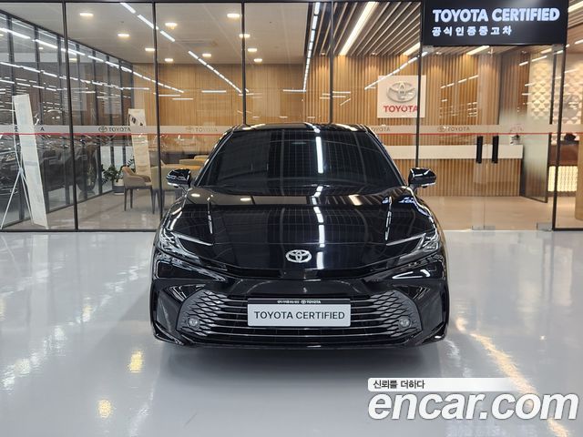 Toyota Camry (XV80) 2.5 XLE Premium Hybrid 2025 — фото 3