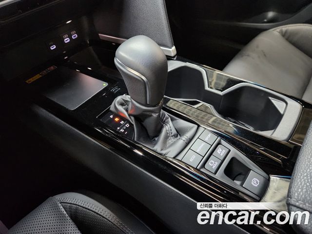 Toyota Camry (XV80) 2.5 XLE Premium Hybrid 2025 — фото 9