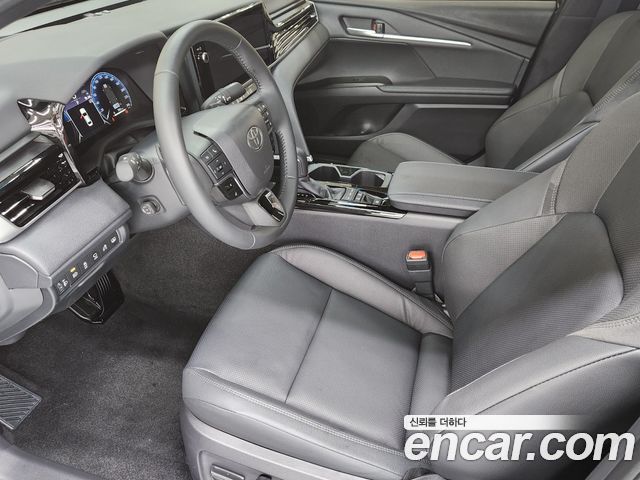 Toyota Camry (XV80) 2.5 XLE Premium Hybrid 2025 — фото 16