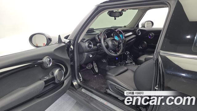 MINI Cooper SD Standard 3rd 2016 — фото 10