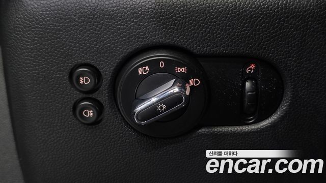 MINI Cooper SD Standard 3rd 2016 — фото 11