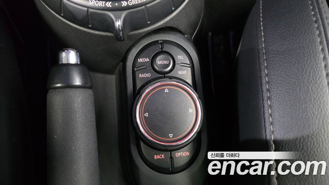 MINI Cooper SD Standard 3rd 2016 — фото 15