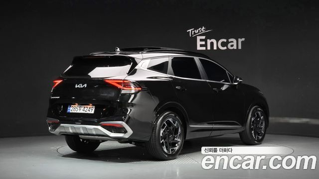 Kia Sportage (V) Gasoline 1.6 Turbo 2WD Signature 2023 — фото 2