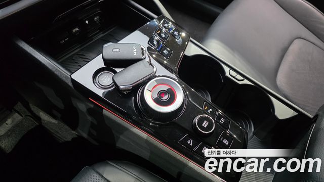 Kia Sportage (V) Gasoline 1.6 Turbo 2WD Signature 2023 — фото 9