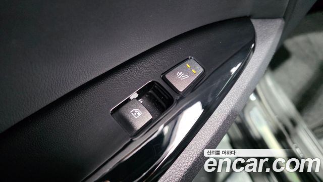 Kia Sportage (V) Gasoline 1.6 Turbo 2WD Signature 2023 — фото 17