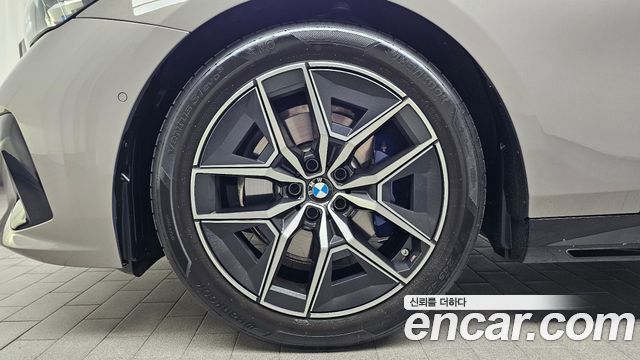 BMW 5 Series (G60) 520i M Sport 2025 — фото 5