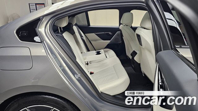 BMW 5 Series (G60) 520i M Sport 2025 — фото 18