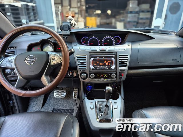 KG Mobility (SsangYong) Korando Turismo 4WD GT 9-seater 2017 — фото 7