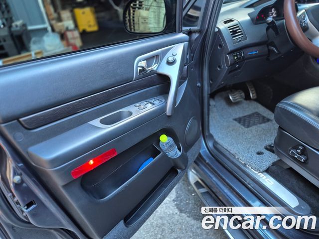KG Mobility (SsangYong) Korando Turismo 4WD GT 9-seater 2017 — фото 16