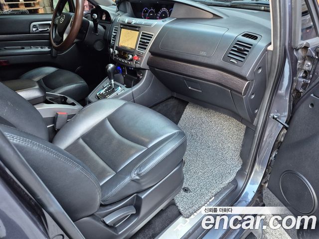 KG Mobility (SsangYong) Korando Turismo 4WD GT 9-seater 2017 — фото 18