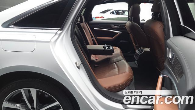 Audi A6 (C8) 45 TFSI Premium 2023 — фото 11