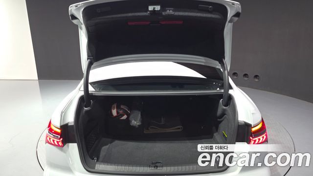 Audi A6 (C8) 45 TFSI Premium 2023 — фото 18