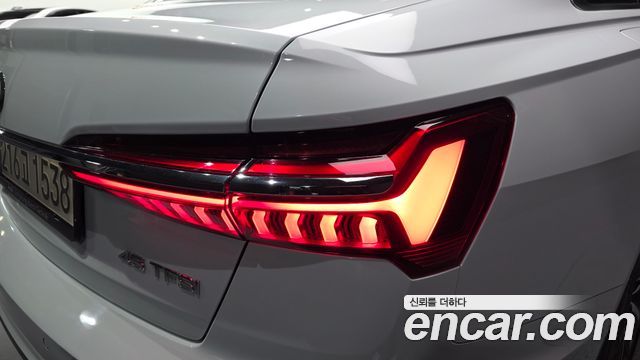 Audi A6 (C8) 45 TFSI Premium 2023 — фото 23