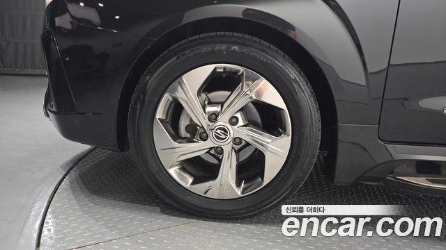 KG Mobility (SsangYong) Korando Turismo 4WD Extreme Sport 9-Seater 2019 — фото 5