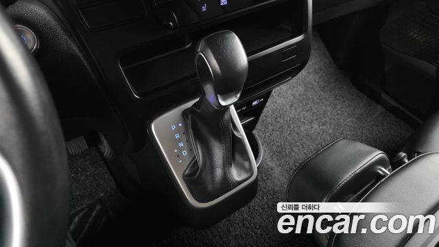Hyundai Staria Cargo 3-Seater Modern 2023 — фото 9