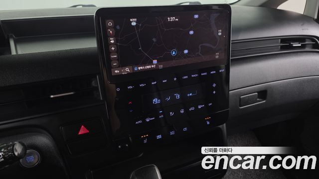 Hyundai Staria Cargo 3-Seater Modern 2023 — фото 14